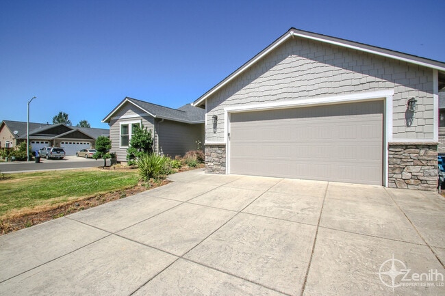10800 NE 104th Cir in Vancouver, WA - Building Photo - Building Photo
