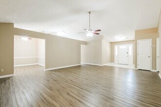 4516 Legend Hollow Ln in Powder Springs, GA - Building Photo - Building Photo