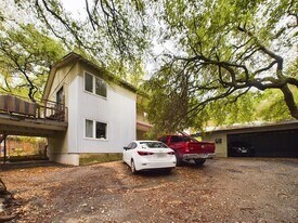915 Keith Ln in Austin, TX - Building Photo