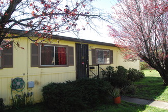 21155 Garden Ave in Hayward, CA - Building Photo - Building Photo