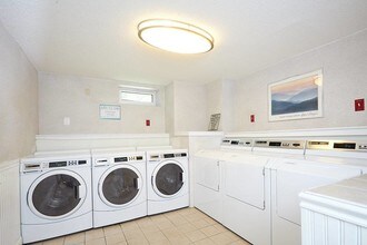 119 House St-Unit -70-119C in Glastonbury, CT - Building Photo - Building Photo