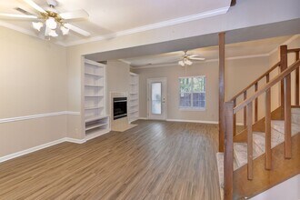 403 Wrought Iron Bend in Yorktown, VA - Building Photo - Building Photo