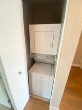 200 Shoreline Ct in Richmond, CA - Building Photo - Building Photo