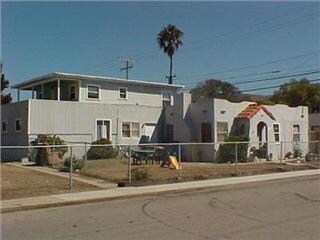 175 W Flint St in Ventura, CA - Foto de edificio - Building Photo