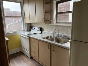 505 1/2 Jackson Ave in Vandergrift, PA - Building Photo - Building Photo