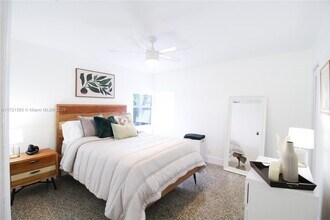 5156 NE 4th Ave in Fort Lauderdale, FL - Foto de edificio - Building Photo