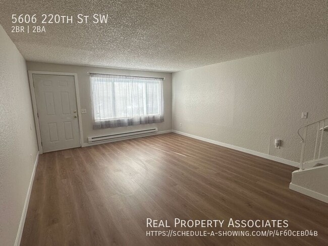 5606 220th St SW in Mountlake Terrace, WA - Building Photo - Building Photo