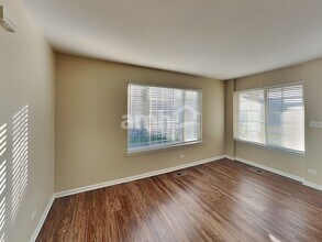 3127 Impressions Dr in Lake In The Hills, IL - Building Photo - Building Photo