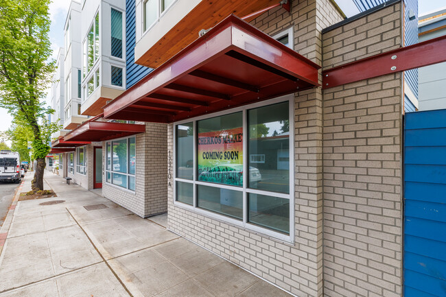 Aron in Seattle, WA - Foto de edificio - Building Photo