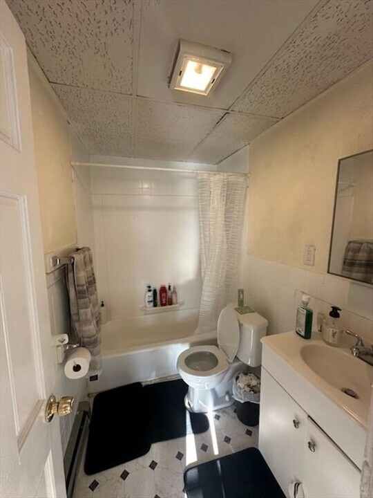 314 Meridian St-Unit -4 in Boston, MA - Building Photo
