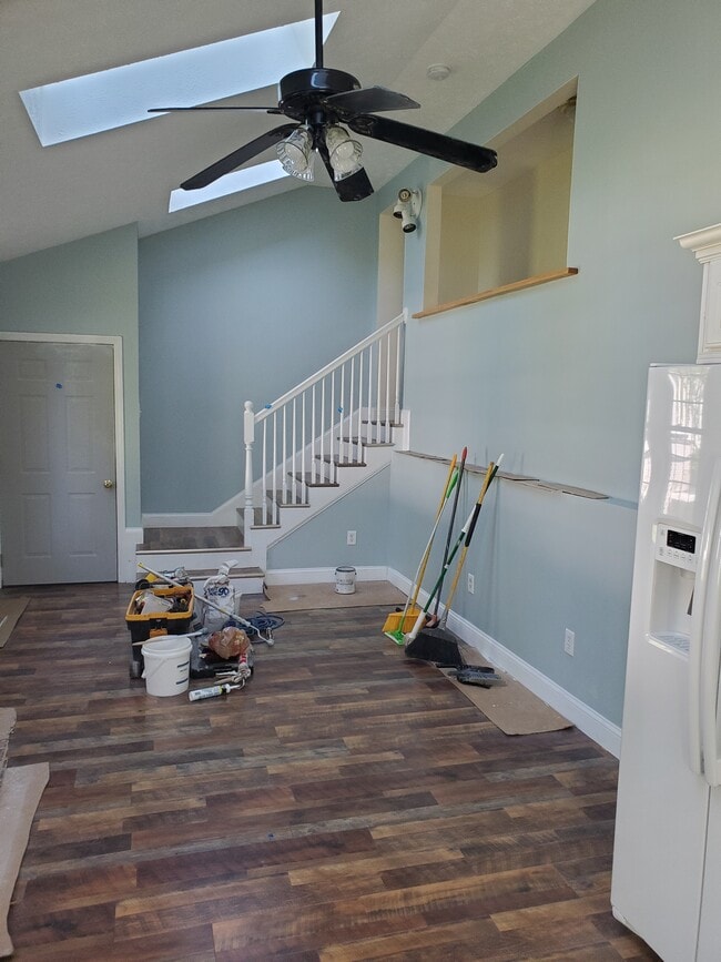 132 Lawrence Rd, Unit Accessory apartment in Salem, NH - Foto de edificio - Building Photo