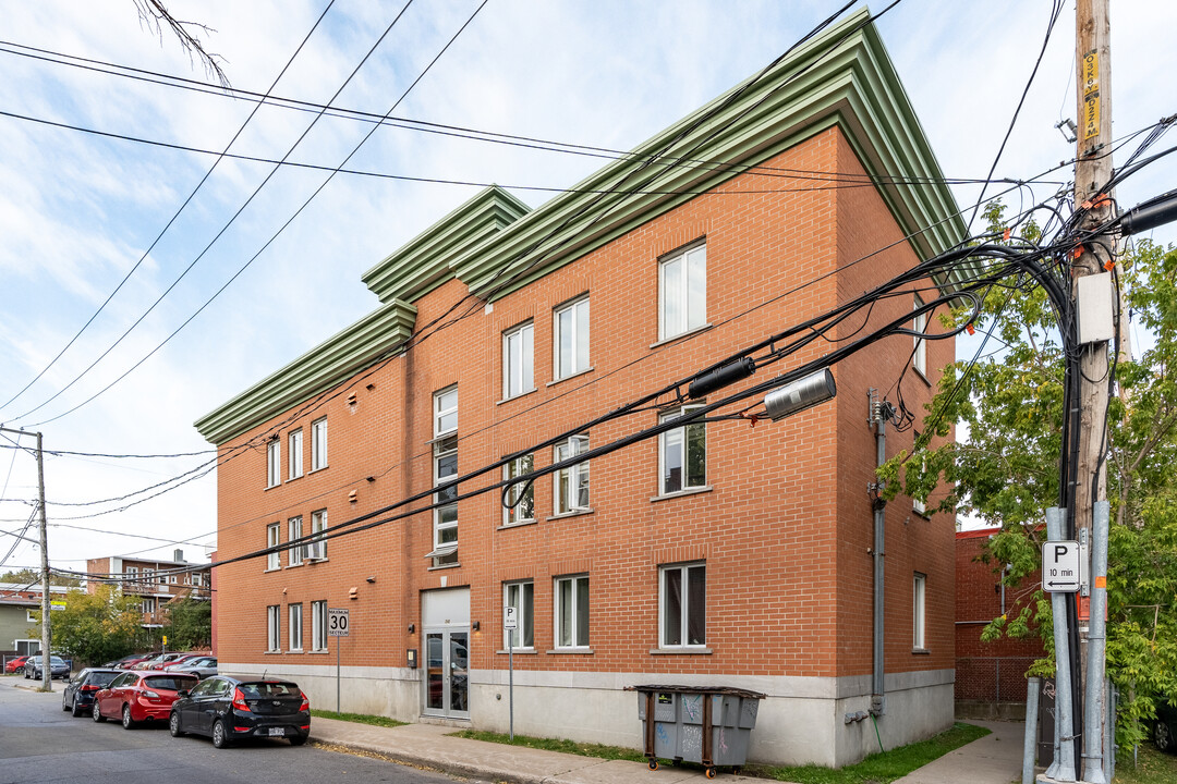 746 Napoléon Rue in Québec, QC - Building Photo