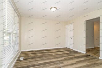 4938 Tulip Tree Ln in Hazelwood, MO - Building Photo - Building Photo