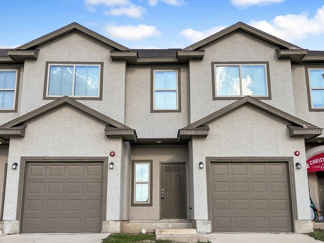 13006 Reid Mdws in Live Oak, TX - Building Photo - Building Photo