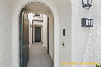 71 Jade Flower in Irvine, CA - Building Photo - Building Photo