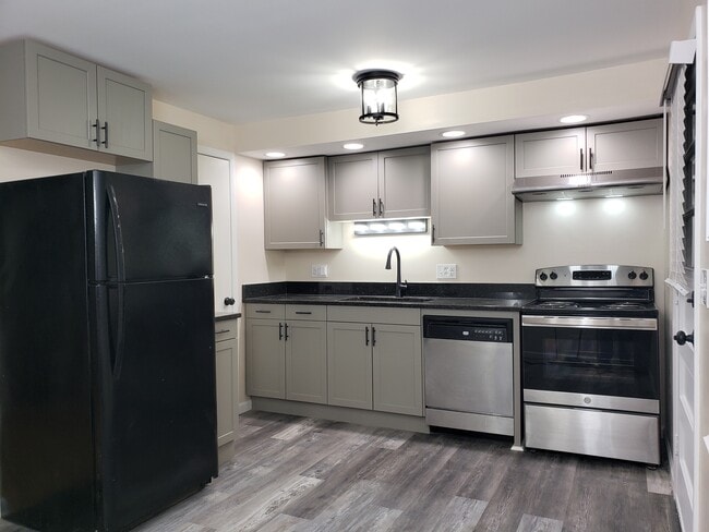 property at 32 Medimount Dr