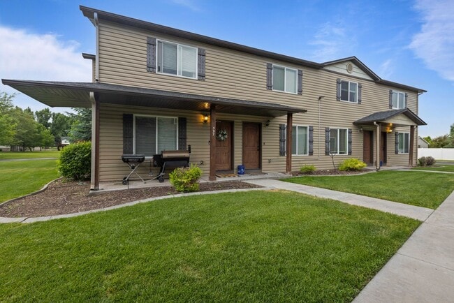 593 Countryside Ave