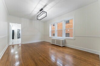 1027 N Harlem Ave in Oak Park, IL - Building Photo - Building Photo