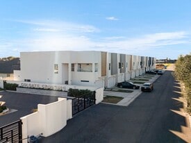 Colgate Crossings in McAllen, TX - Building Photo