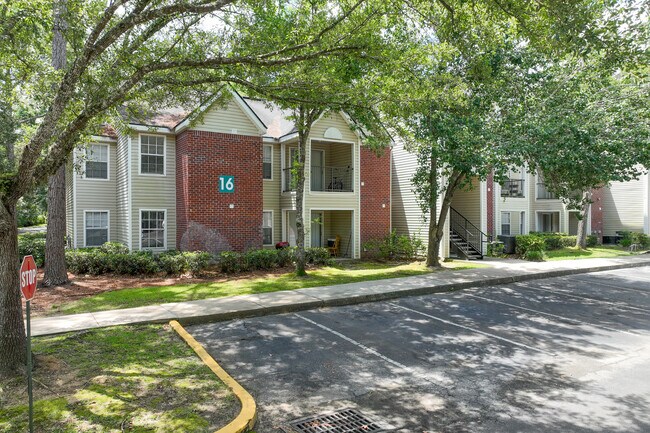 Cherry Laurel in Tallahassee, FL - Building Photo - Building Photo