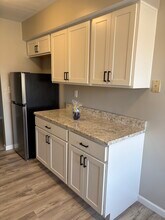 The Oaks Apartments in Dunbar, WV - Foto de edificio - Building Photo