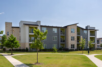 Lantower Tech Ridge in Pflugerville, TX - Building Photo - Building Photo