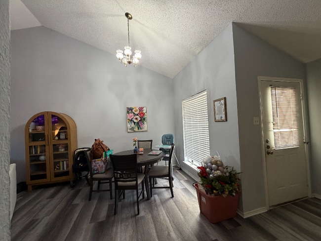 524 Oakridge Dr in Greenville, TX - Building Photo - Building Photo