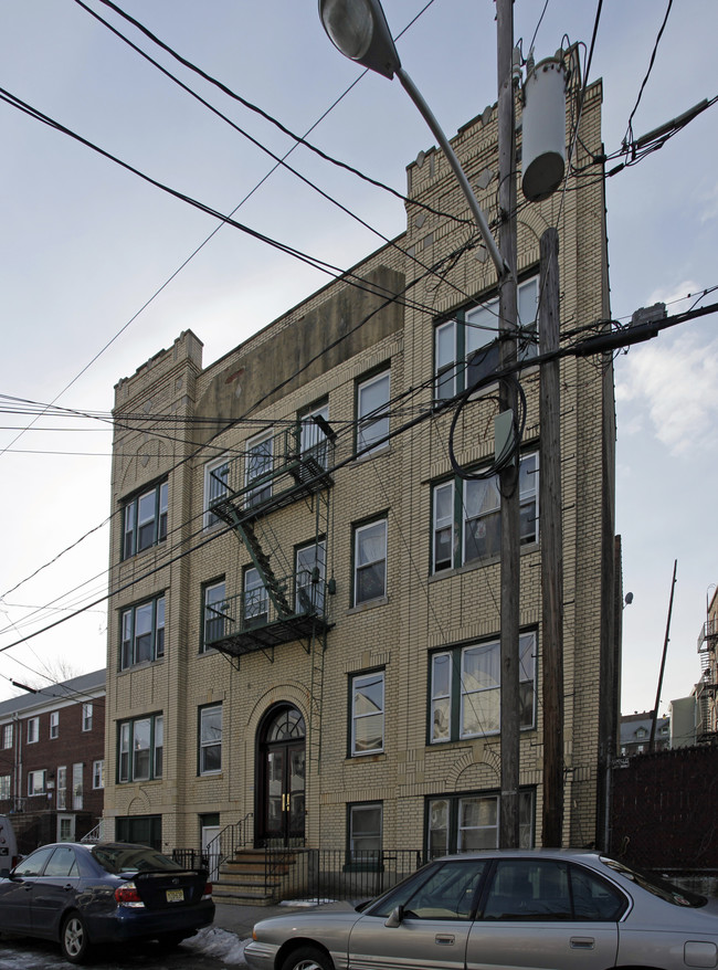 157-159 Van Reipen Ave in Jersey City, NJ - Foto de edificio - Building Photo