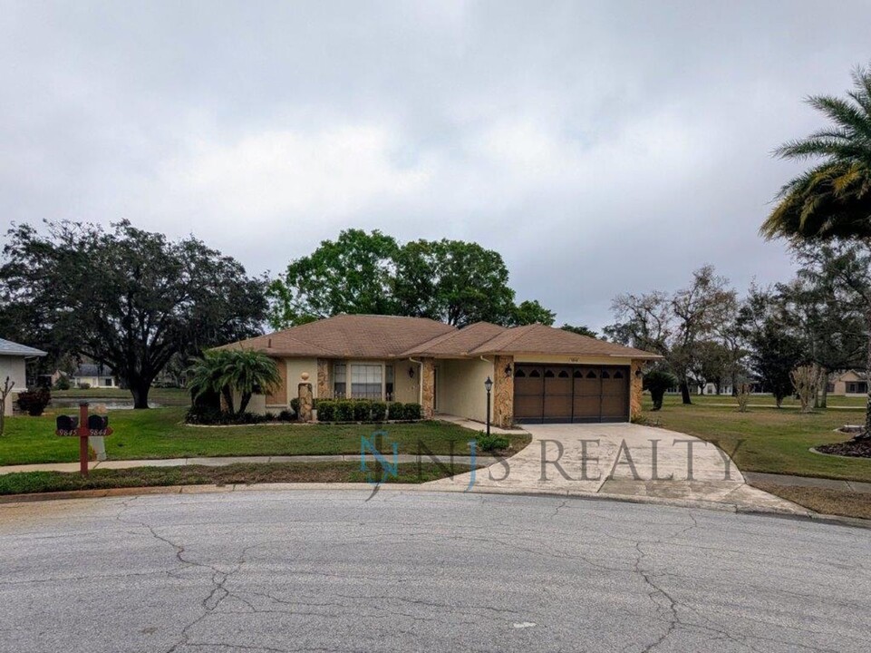 9844 McGregor Ct in New Port Richey, FL - Building Photo