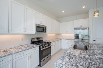 5576 Captiva Ln in Westlake, FL - Building Photo - Building Photo