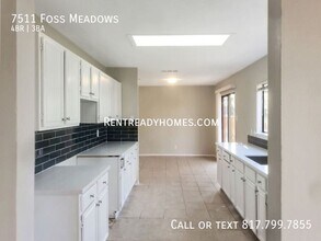 7511 Foss Meadows in San Antonio, TX - Building Photo - Building Photo