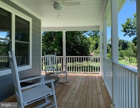 3822 Carrington Rd in Delaplane, VA - Building Photo - Building Photo