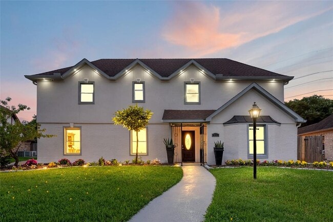 611 Montclair Blvd in Sugar Land, TX - Building Photo - Building Photo