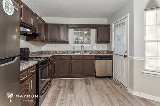 505 Castlerock Ct in West Columbia, SC - Foto de edificio - Building Photo