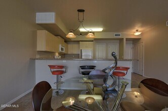 501 Redd Rd in El Paso, TX - Building Photo - Building Photo