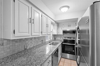 5126 St Charles Ln in Orlando, FL - Building Photo - Building Photo