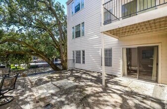 2333 Bering Dr in Houston, TX - Building Photo - Building Photo