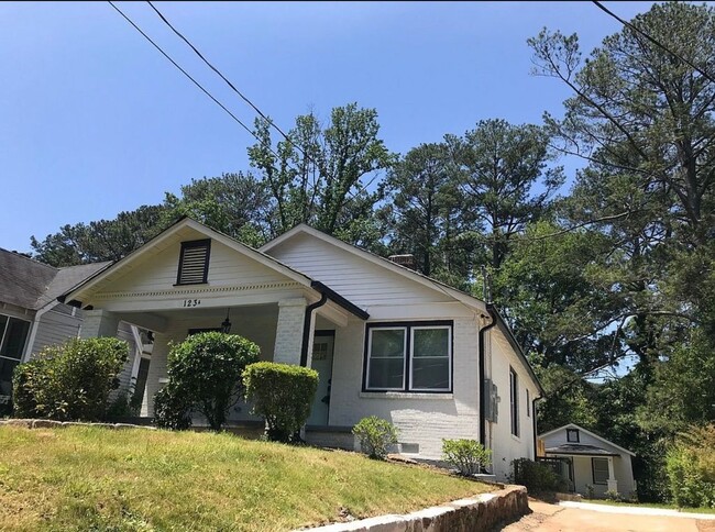 123 Chicamauga Ave SW in Atlanta, GA - Building Photo - Building Photo