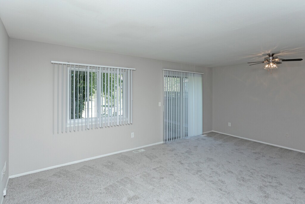 Essex at Hampton Apartments in Rochester Hills, MI