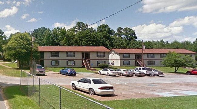 705 Clifford St in Center, TX - Building Photo - Building Photo