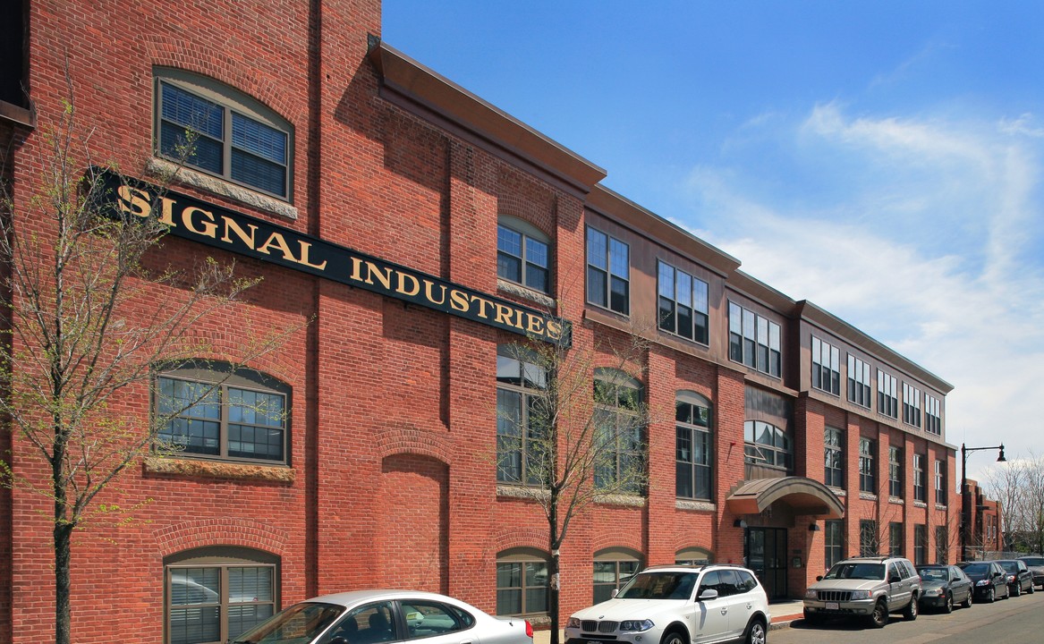 The Signal Building in Boston, MA - Foto de edificio