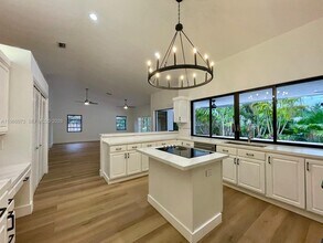 8501 SW 178th St in Palmetto Bay, FL - Building Photo - Building Photo