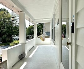 32 Hadwen Ln in Worcester, MA - Building Photo - Building Photo