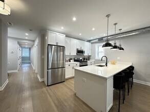 2641 W Carmen Ave in Chicago, IL - Building Photo - Building Photo