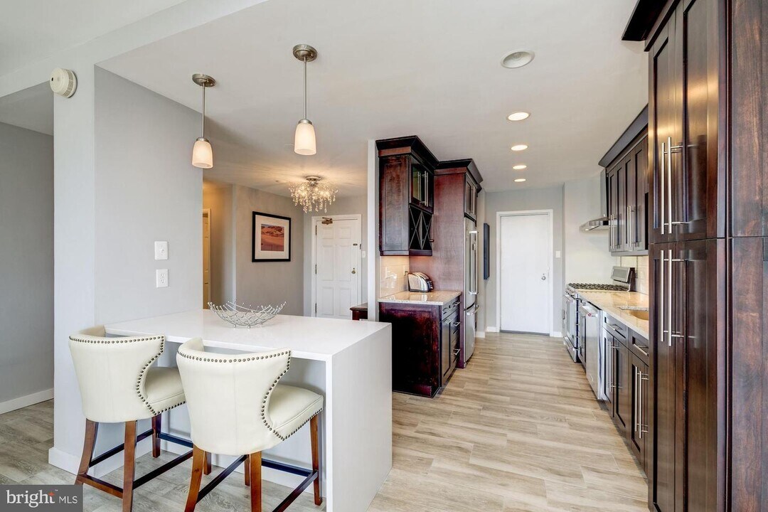 2700 Virginia Ave NW-Unit -606 in Washington, DC - Foto de edificio