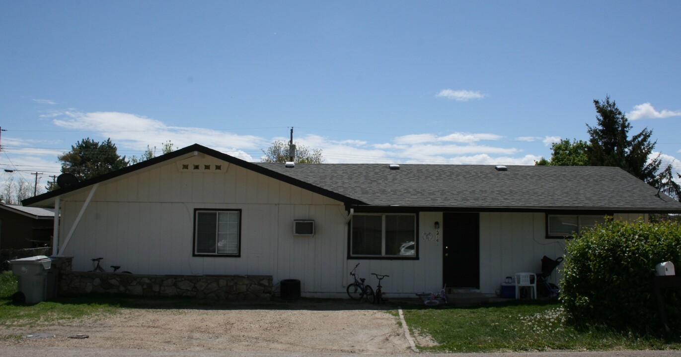 2416 Alder St in Caldwell, ID - Building Photo