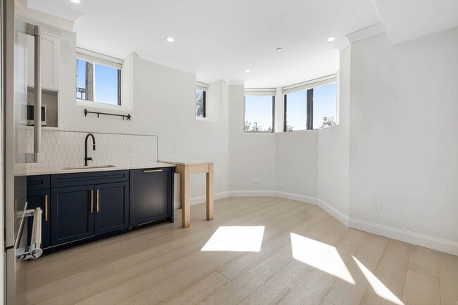 1430 Columbia Rd in Boston, MA - Building Photo - Building Photo