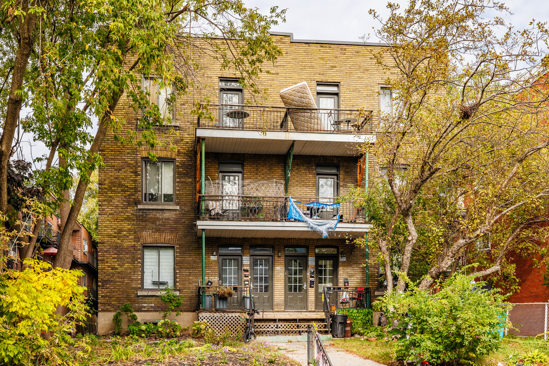 2249 Madison Av in Montréal, QC - Building Photo