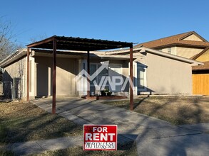 6714 Elk Lake Dr in San Antonio, TX - Building Photo - Building Photo