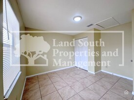 5834 Charlton Dr in Lakeland, FL - Building Photo